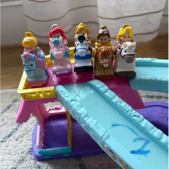 Little people klip klop horse ramp and stable - Picture 3 of 3